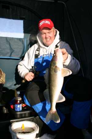 Ron Anlauf explains the ins and outs of late season walleyes 